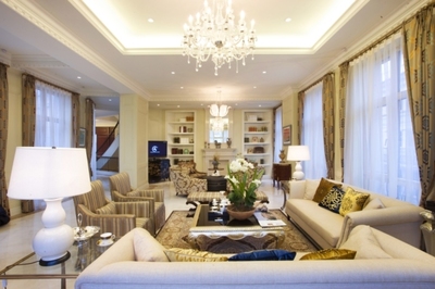 三雄·極光與無錫同濟聯合裝飾公司產品互動，共筑建筑裝潢新篇章